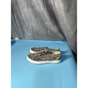 Blowfish Malibu Women's Slip On Sneakers Leopard Canvas size 8 Textured no laces